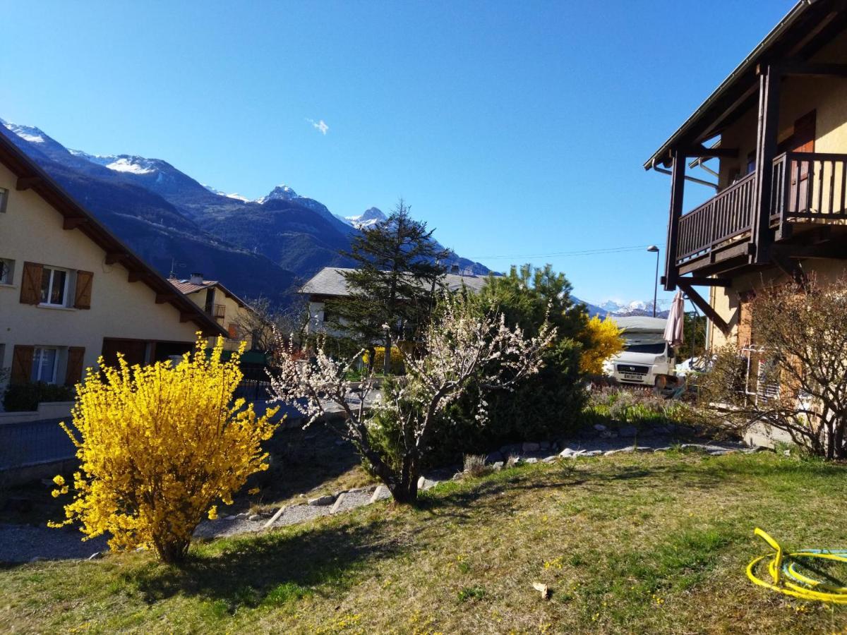 Apartamento Le Ginkgo - Mont Dauphin Eygliers Exterior foto